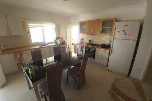 Kıbrısta Girne merkezde satılık 3+1 ful eşyalı daire